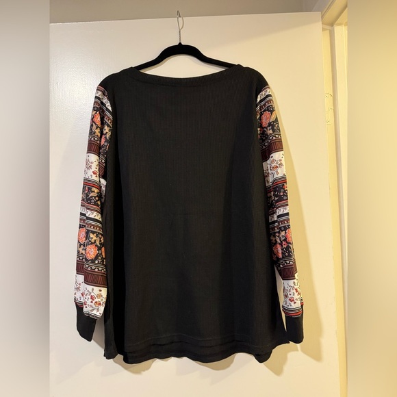 Bloom Chic NWOT Black waffle knit and mixed media Women's Top size 12/large - Picture 3 of 3